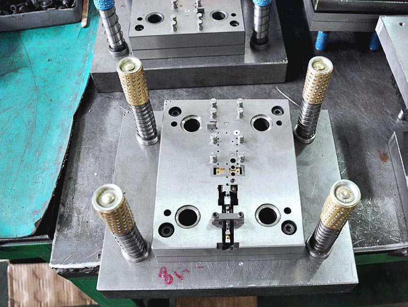 栾城模具制造-01