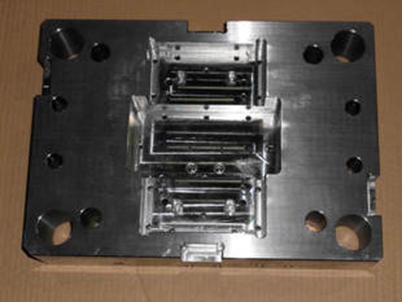 栾城精密塑料模-06